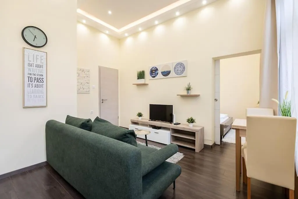 Peppy Home Of Harmony Budapest Apartment